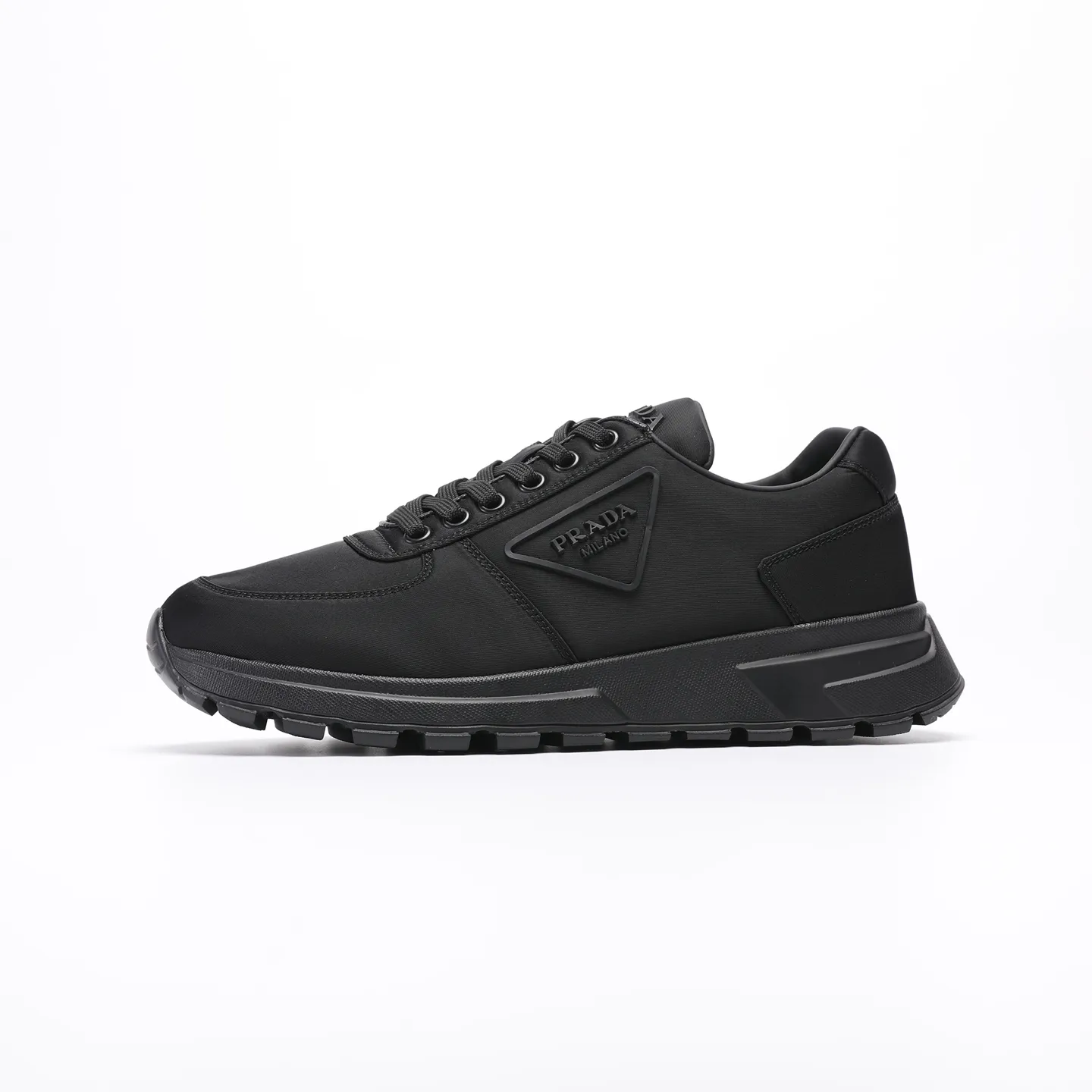 Batch 580 [PRADA] Men's shoes are popular in the counter, official website synchronization, high-quality shipments. Fabric: original cowhide with snakeskin. Lining: cowhide feet + cowhide lining. Outsole: original TPU + foam. Size: 38-46